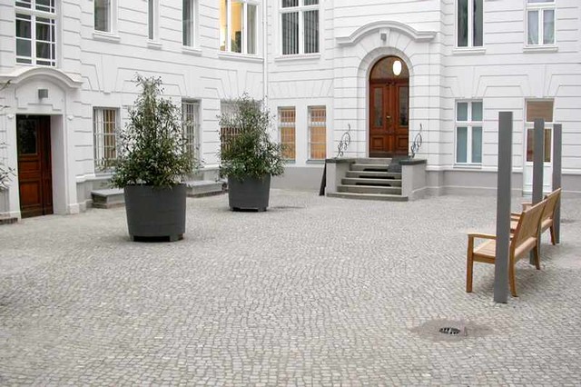 Ku'damm Berlin contemporary-fasad