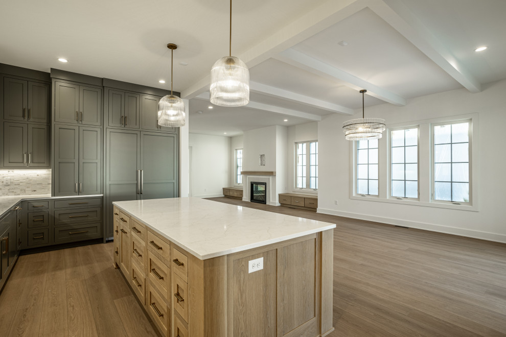 Example of a transitional kitchen design in Indianapolis
