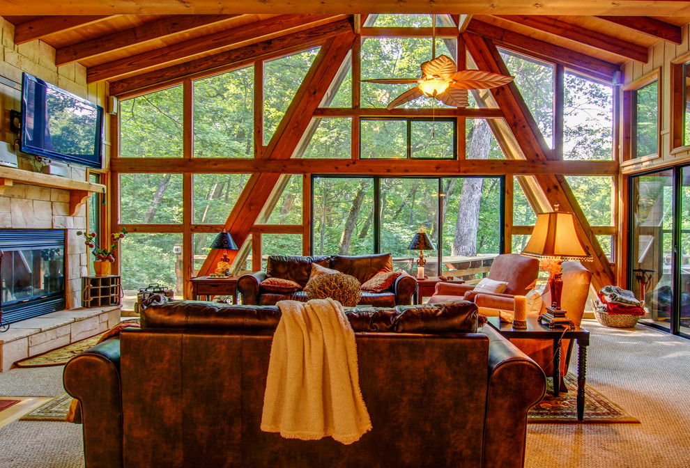 Mountain style home design photo in St Louis