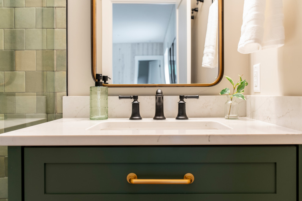 Bathroom - transitional bathroom idea