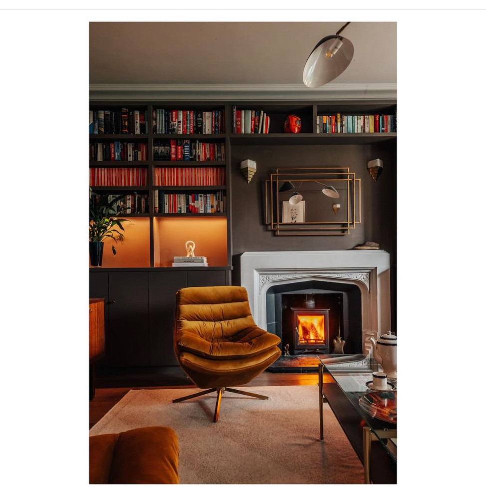 Sleek fitted bookcase