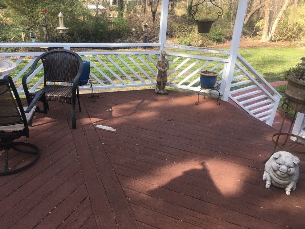 Inspiration for a transitional deck remodel in Raleigh