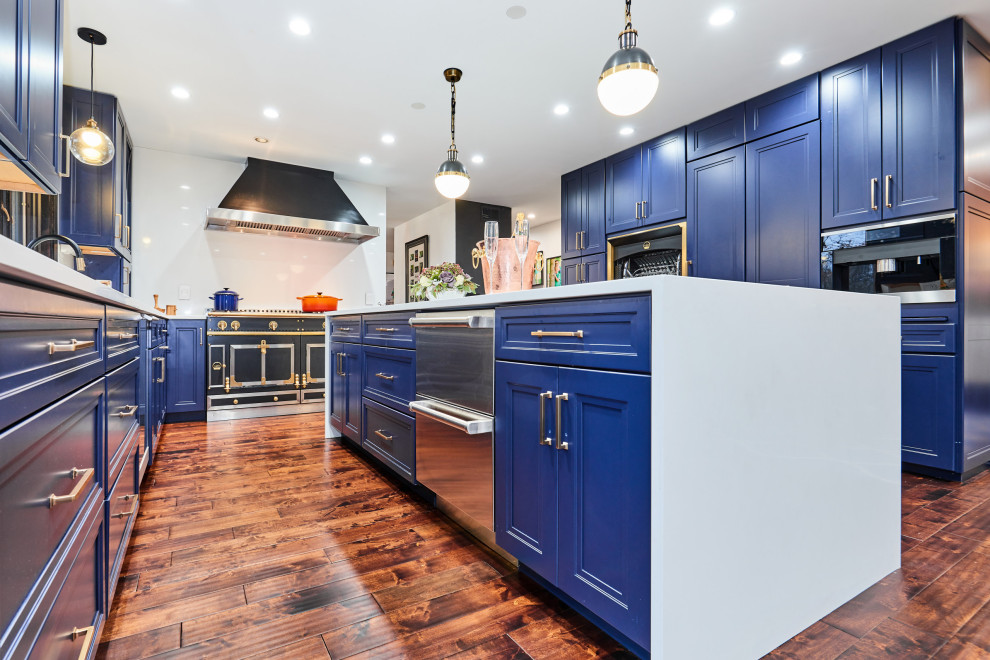 Professional-Grade Kitchen With Navy Accents