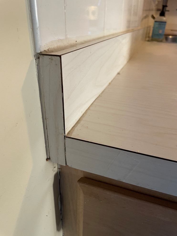 4 inch backsplash removal (beginner DIY’er)