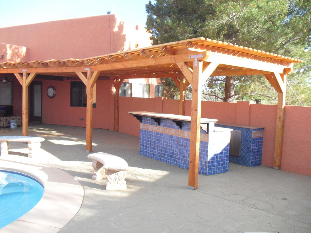 Home design - rustic home design idea in Phoenix