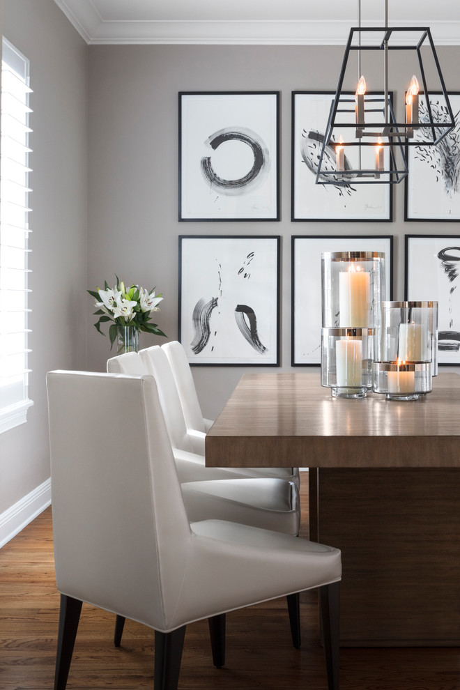Transitional home design photo in Orlando
