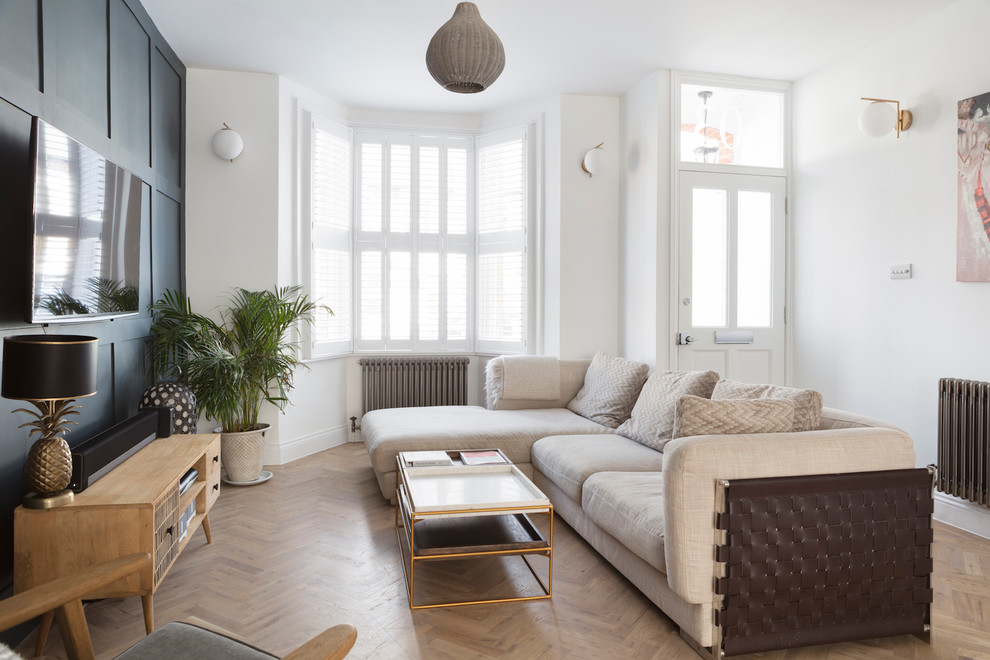 This is an example of a scandinavian living room in London.