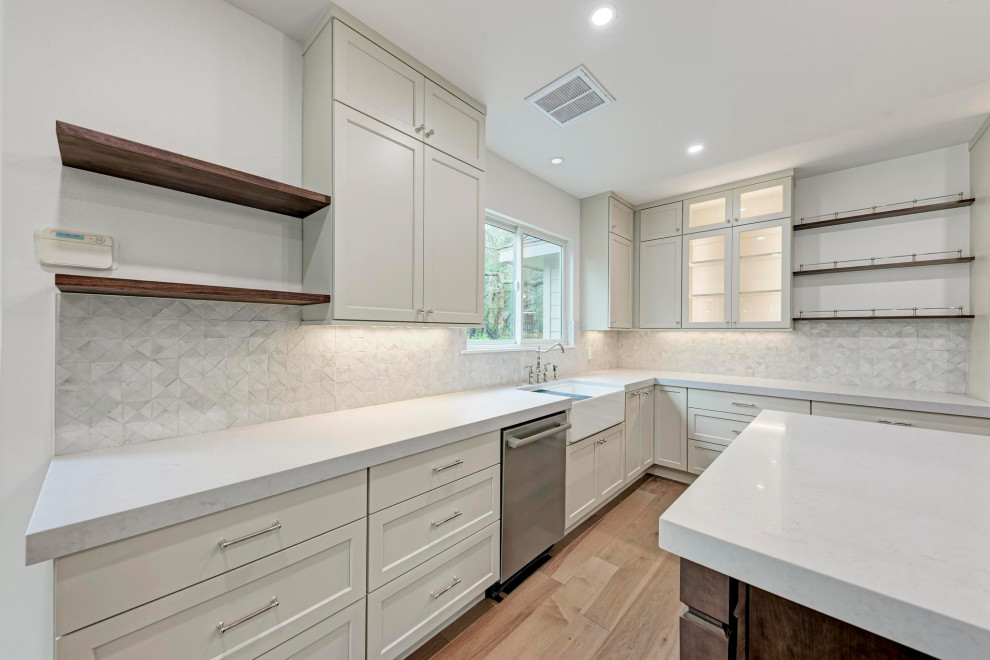 Inspiration for a transitional kitchen remodel in Austin