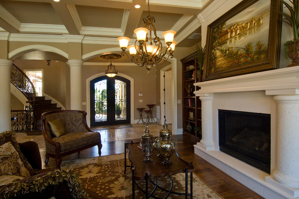 Photo of a mediterranean living room in Tampa.