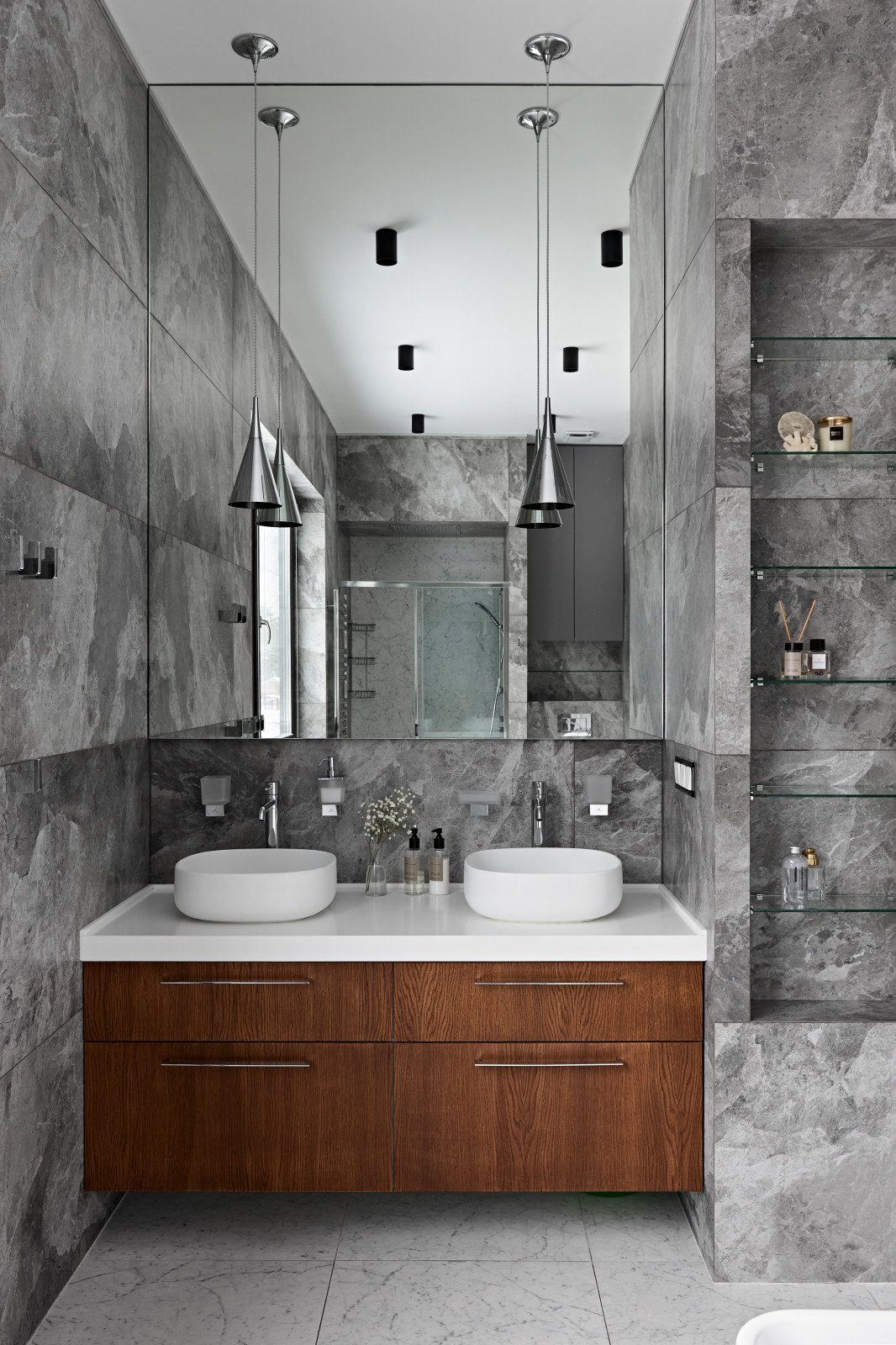 Современный загородный дом для большой семьи