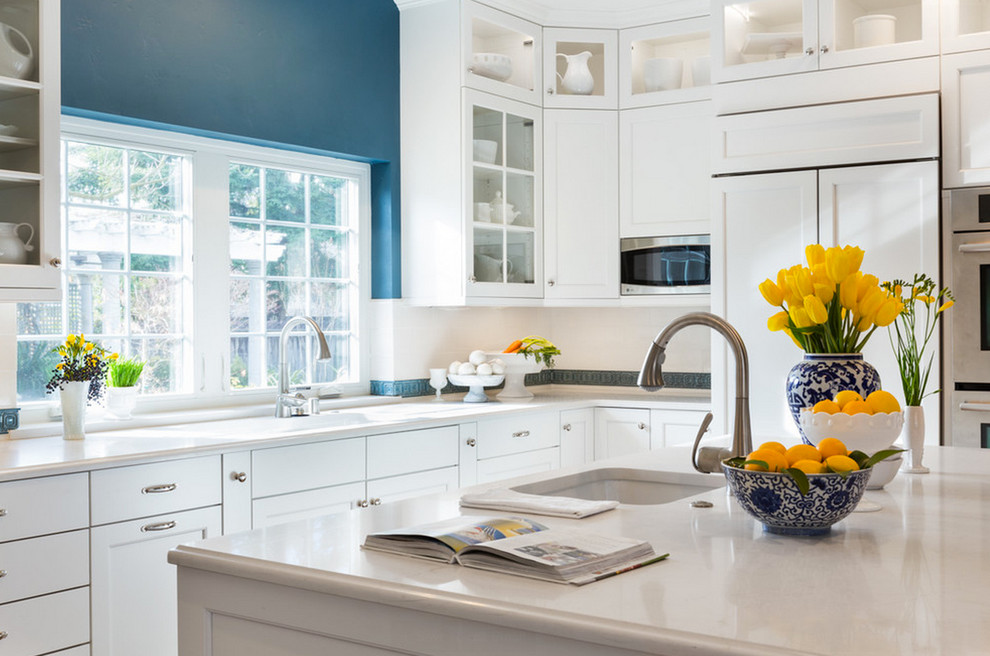 Traditional White Kitchen - Traditional - Kitchen ...