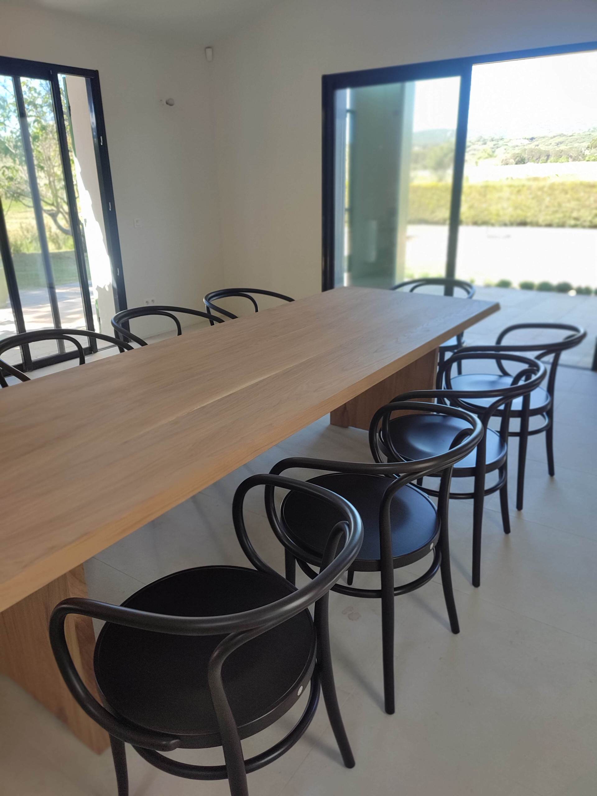 Le Muy - Conception de tables sur-mesure