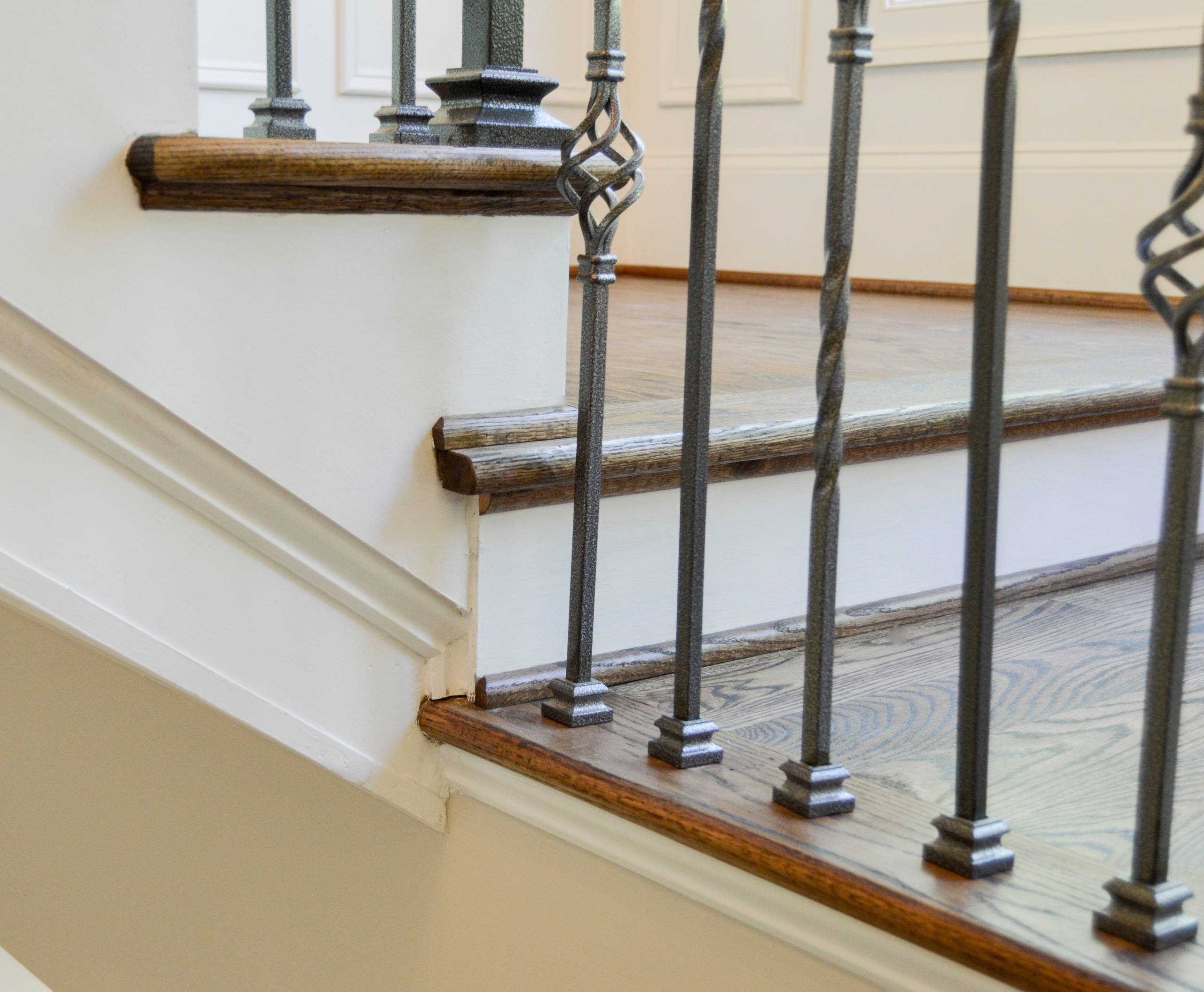 38_European Style Circular Balcony and Multi-level Staircase, Middleburg, VA 201