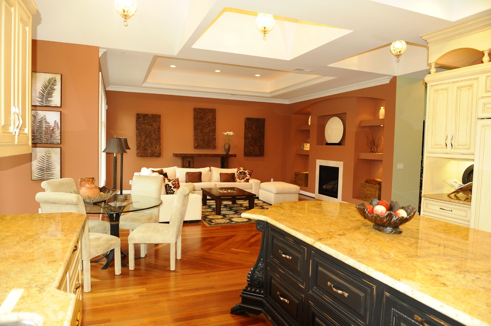 Transitional kitchen photo in San Francisco