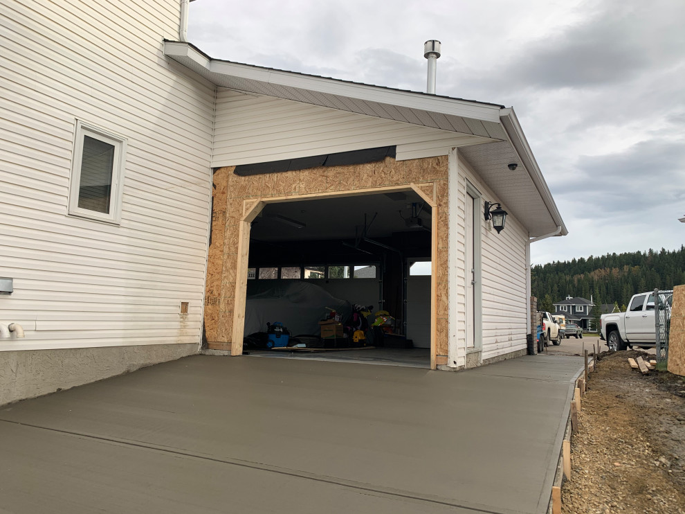 Back Yard Garage