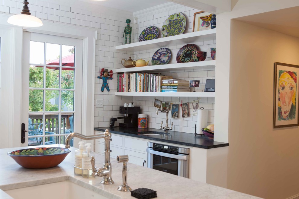 Transitional kitchen photo in Seattle