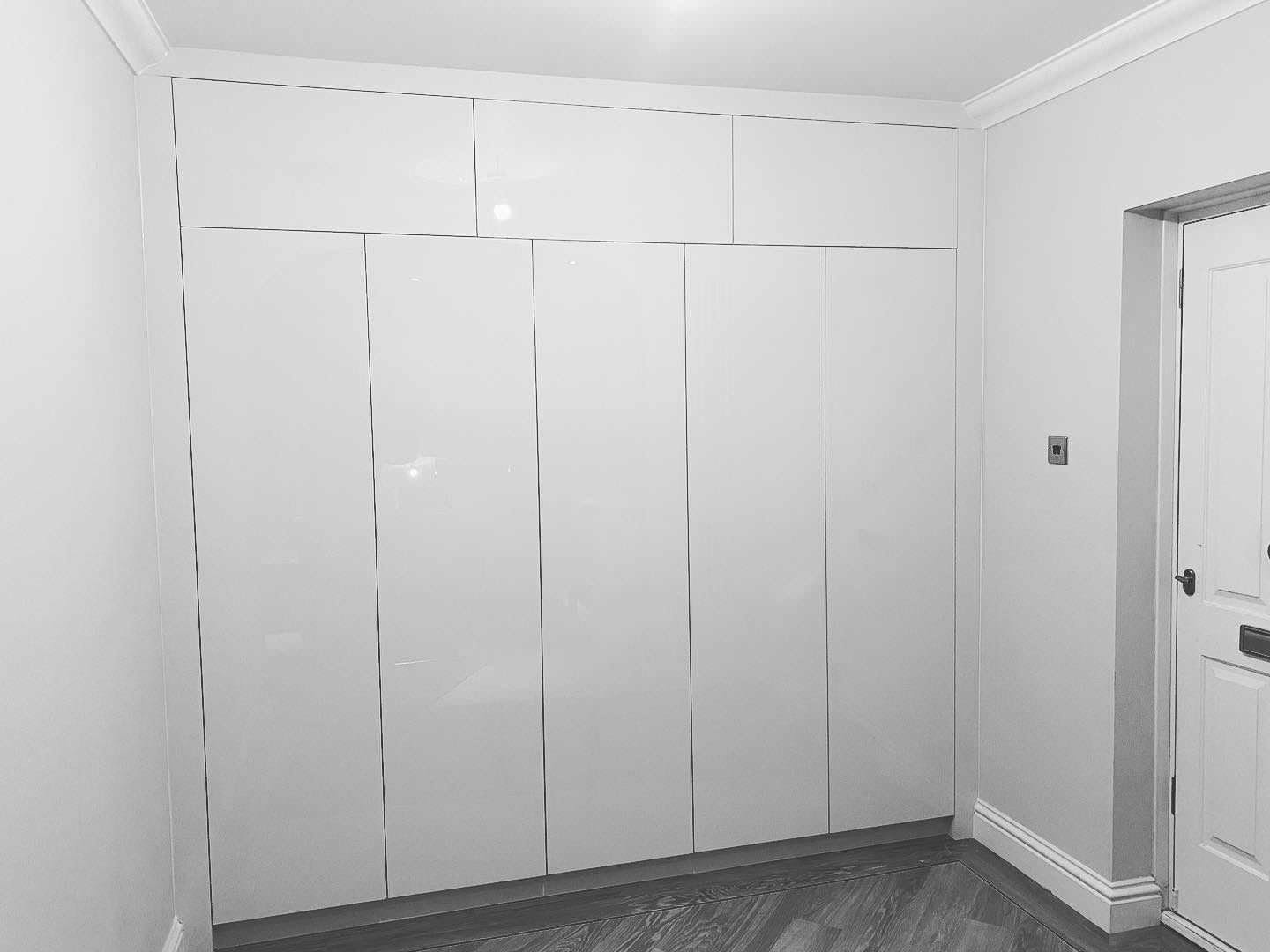 Minimalist Wardrobes