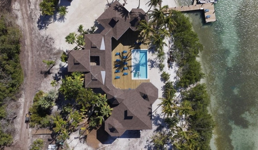 MOKU - Tropical Island House