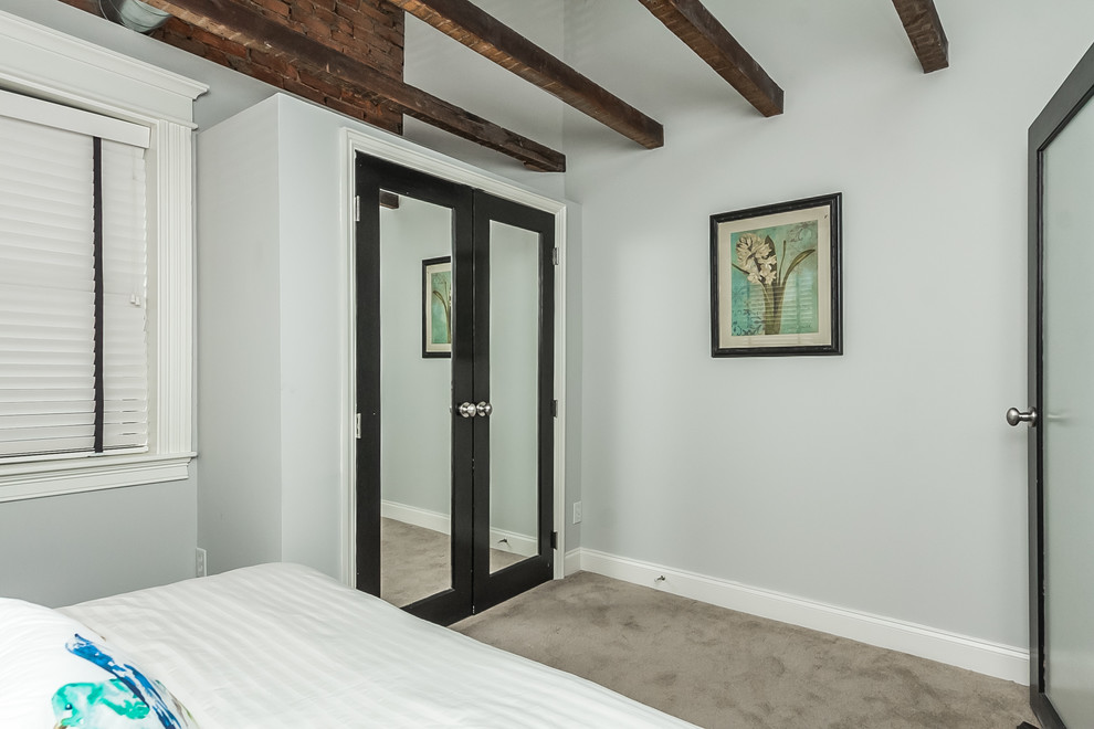Home design - transitional home design idea in Baltimore