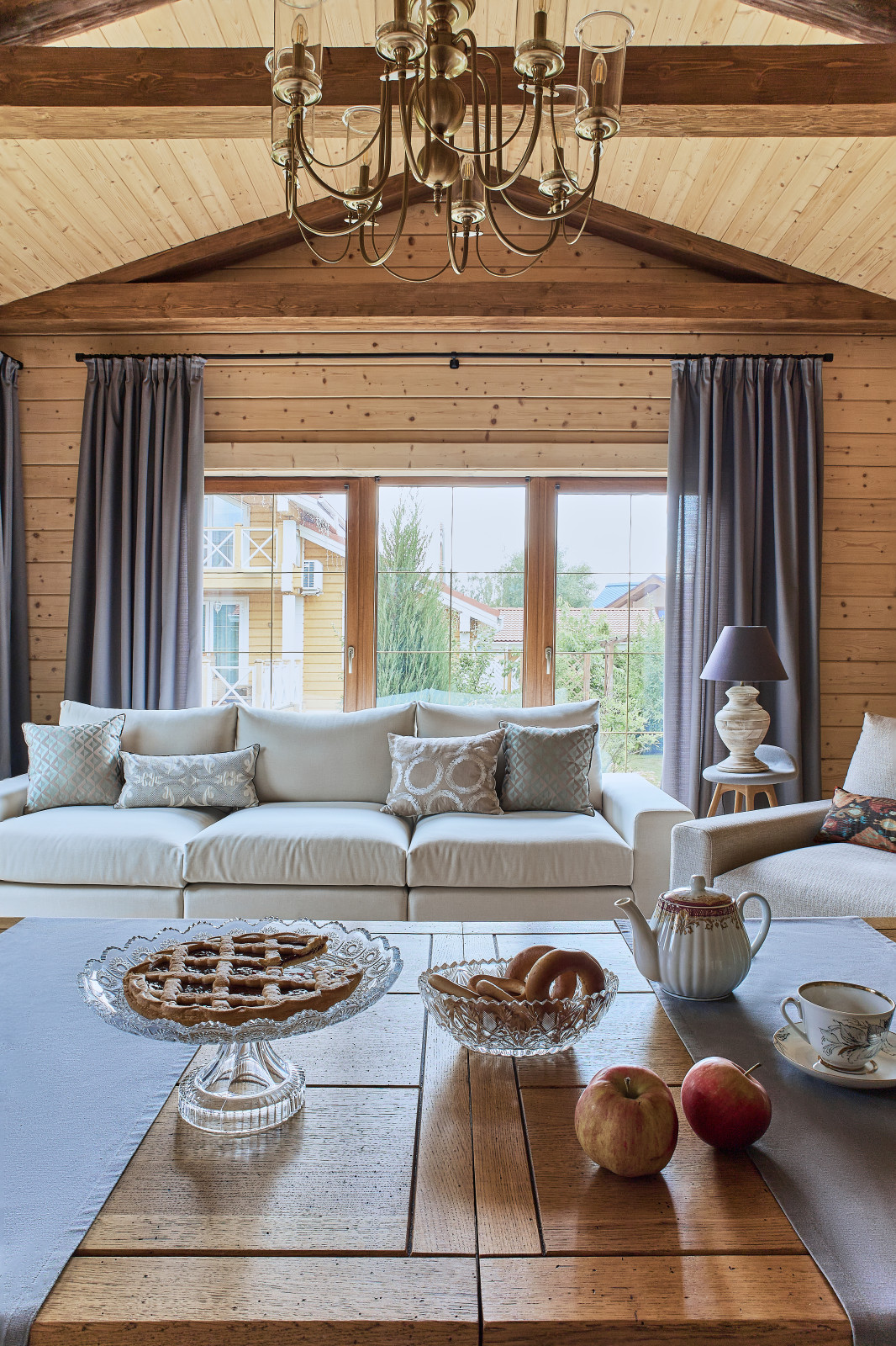 Загородный гостевой дом из бруса