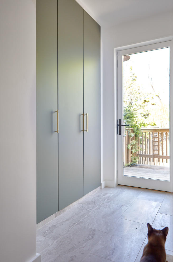 Entryway - contemporary entryway idea in Toronto