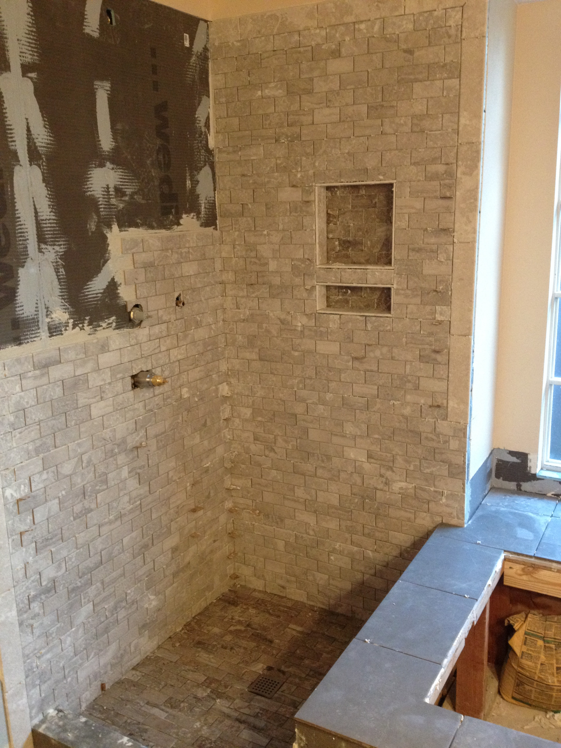 Tubs/ Showers