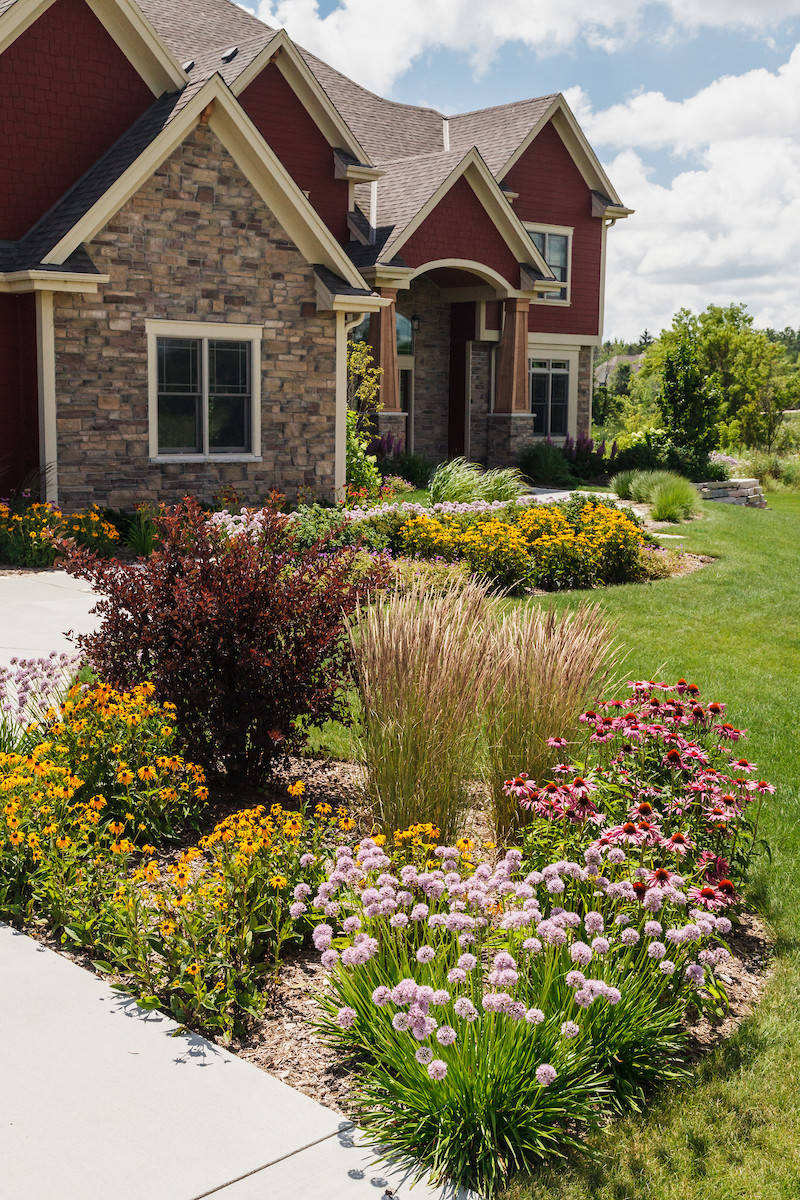 Craftsman Front Landscape - Grafton