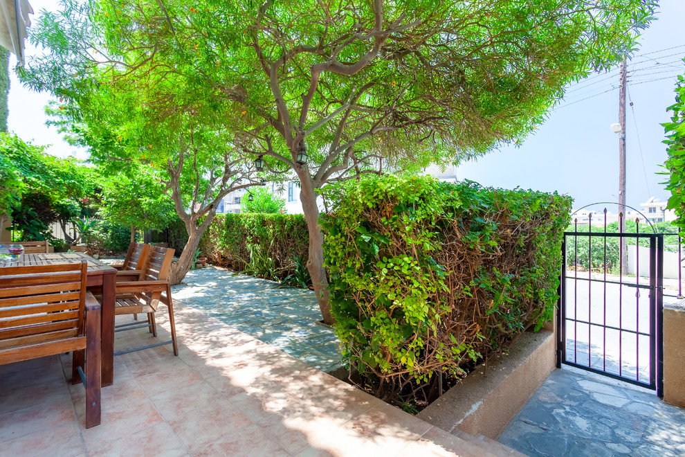 Kings Avenue Apartment