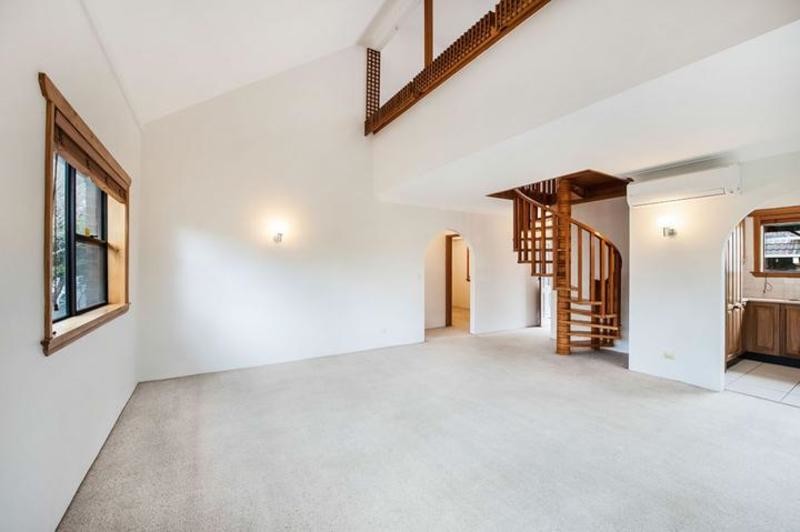 carpet upstairs different to downstairs