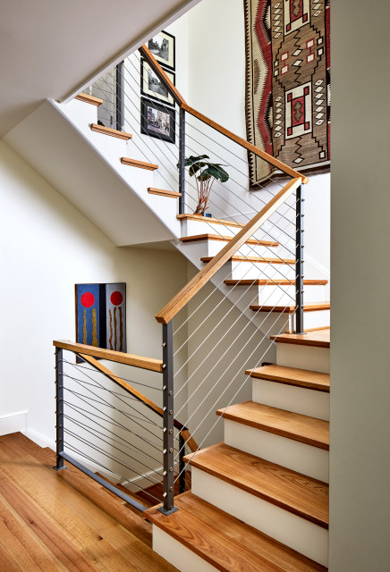 Ex-Pat Comes Home klassisch-modern-treppen