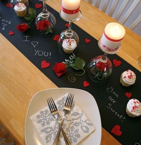 54 Chic Valentine’s Day Table Settings