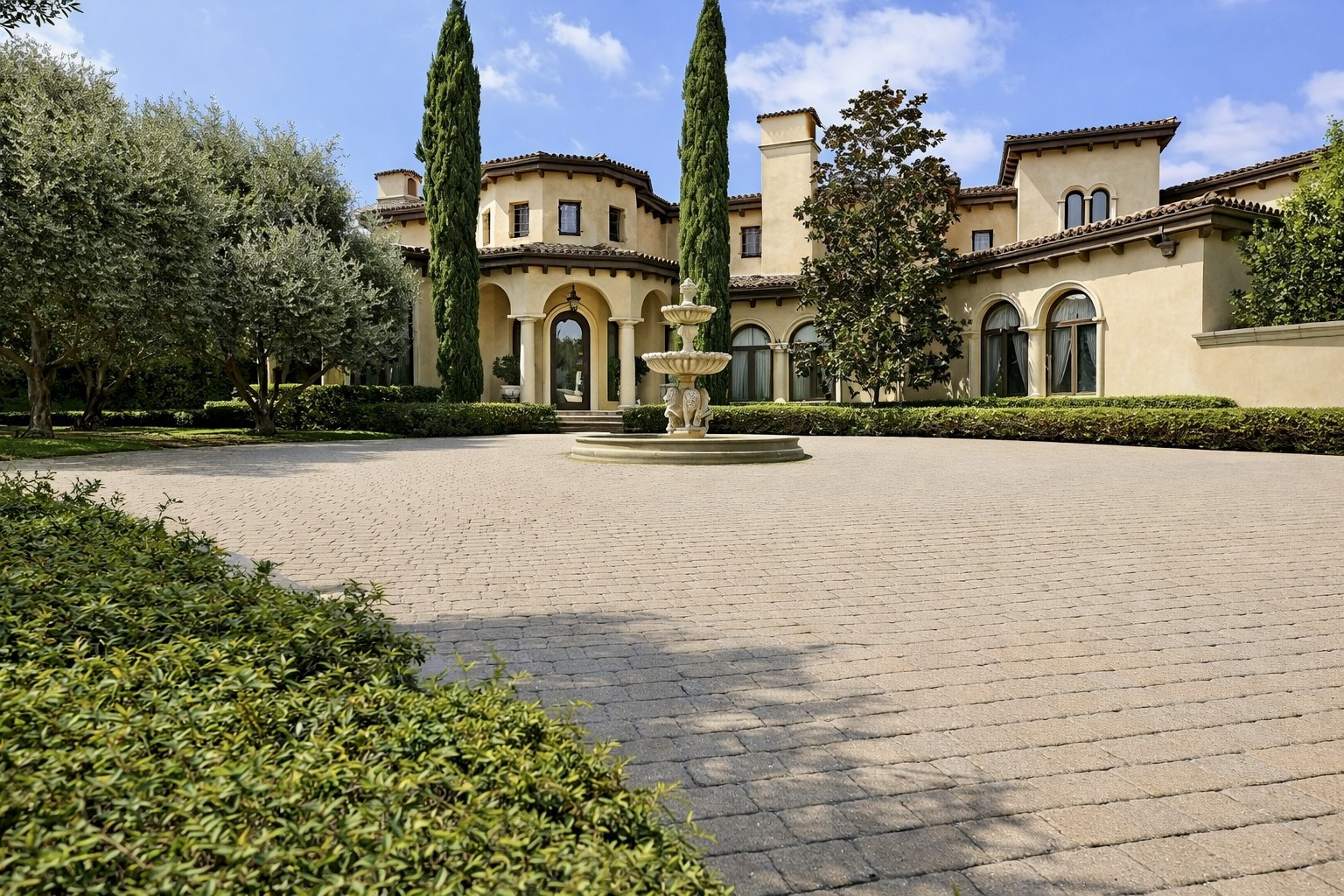 Beverly Hills:  Tuscan Estate
