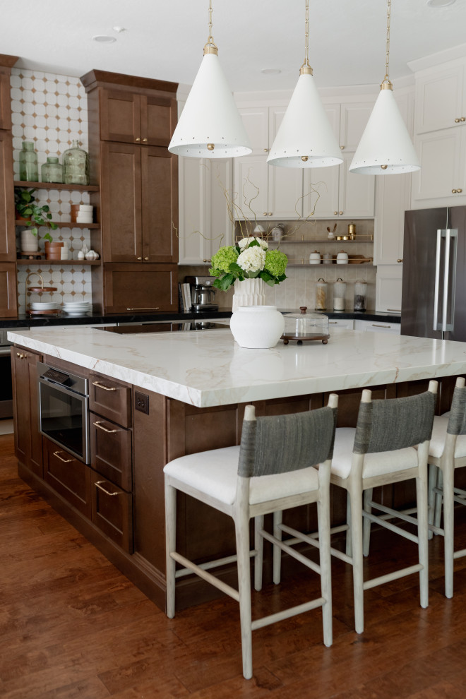 Transitional kitchen photo in Phoenix