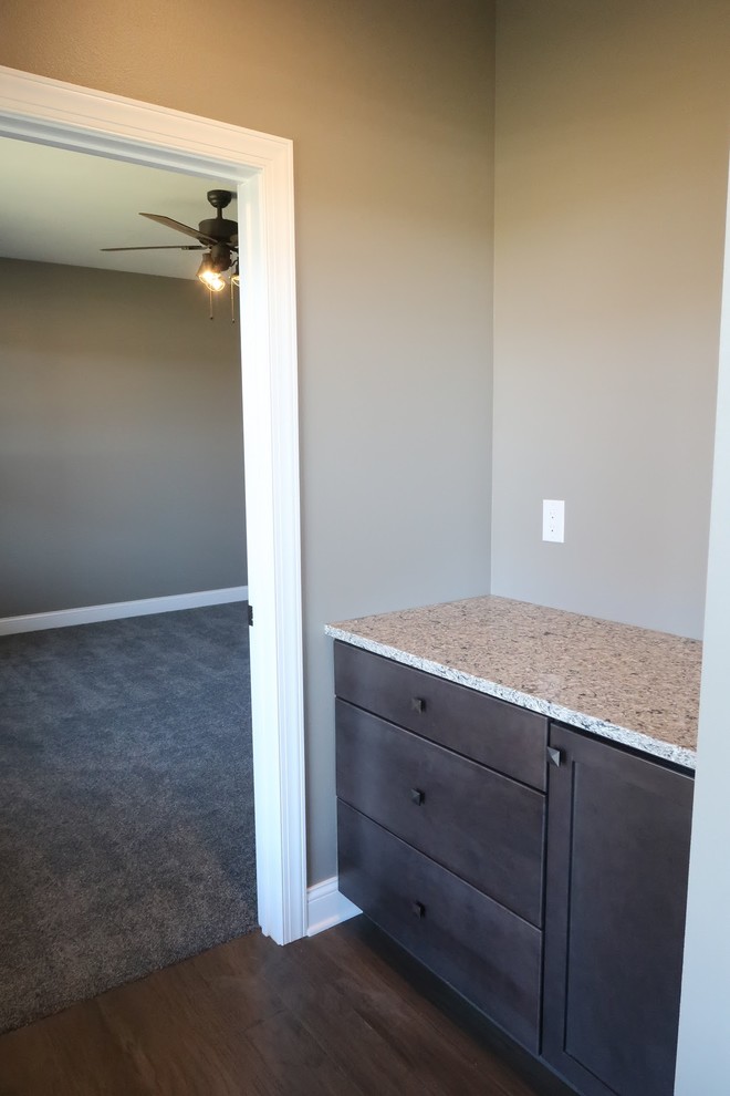 Home design - transitional home design idea