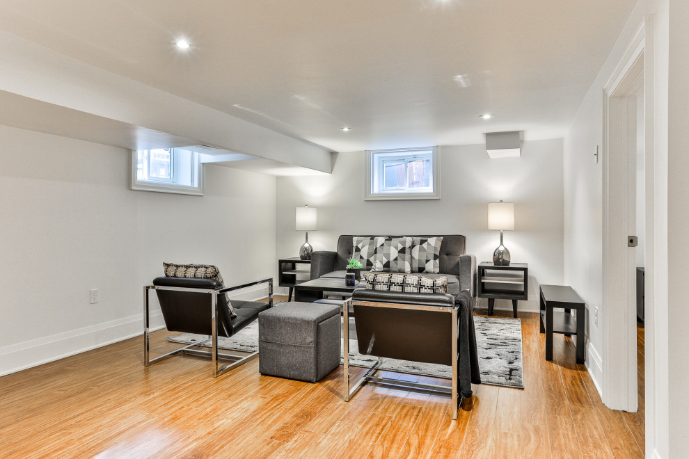 Inspiration for a transitional home design remodel in Toronto
