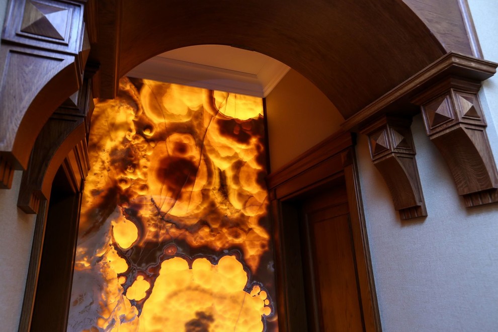 Панно из Оникса на Васильевском острове