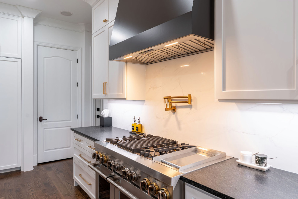 Timeless Fairvue Kitchen and Floors