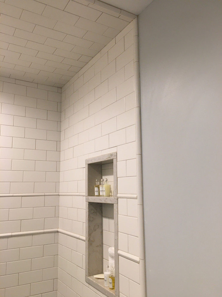 KH Hall Bath