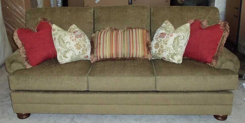 King Hickory Major Sofa, Loveseat, Chair & 1/2 and Sectional