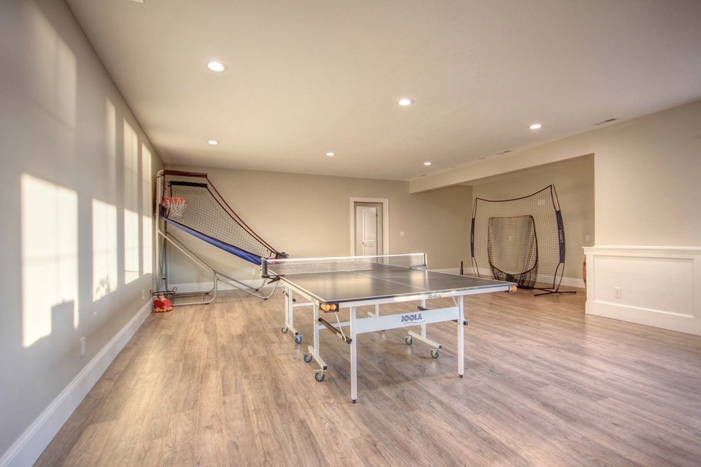 Home design - transitional home design idea in Chicago