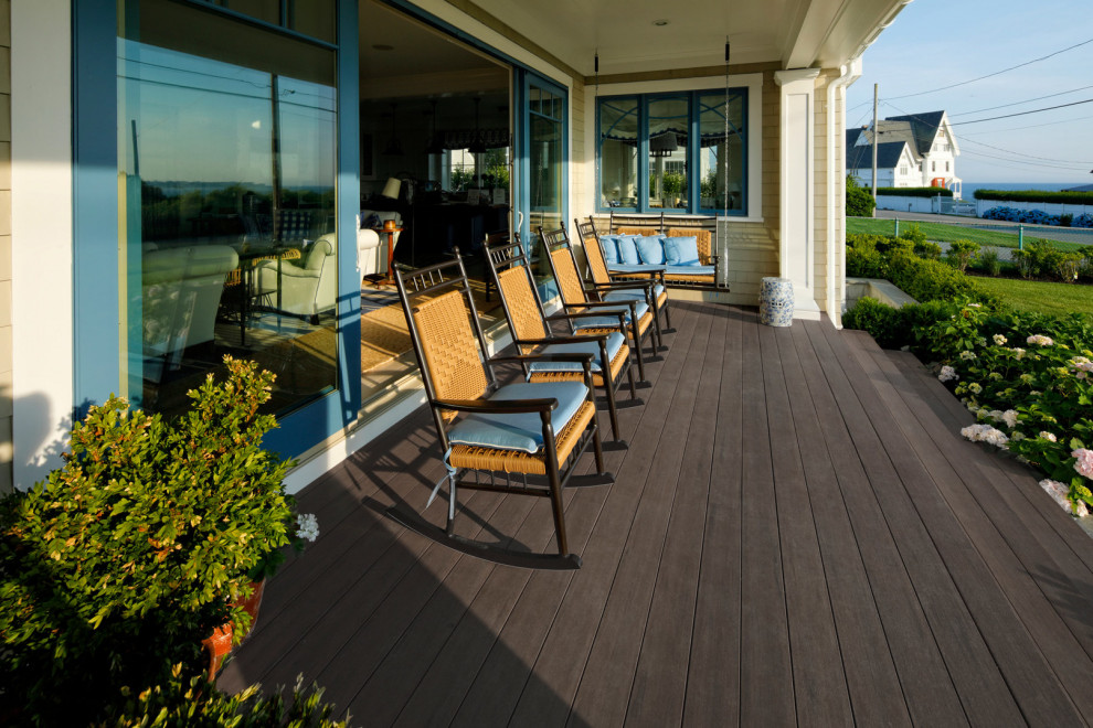 Deck - modern deck idea in Chicago