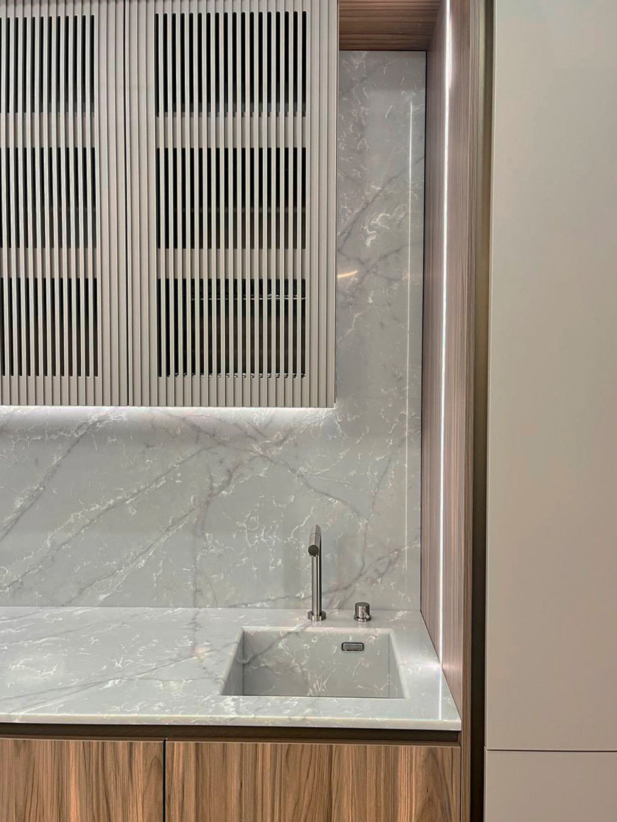 Светопропускающий кварц San Marco от Quantra Quartz