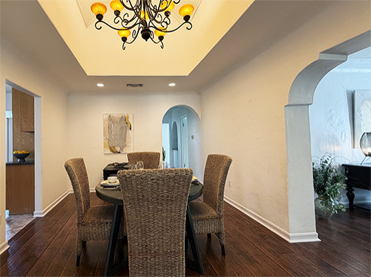 THE DINING ROOM