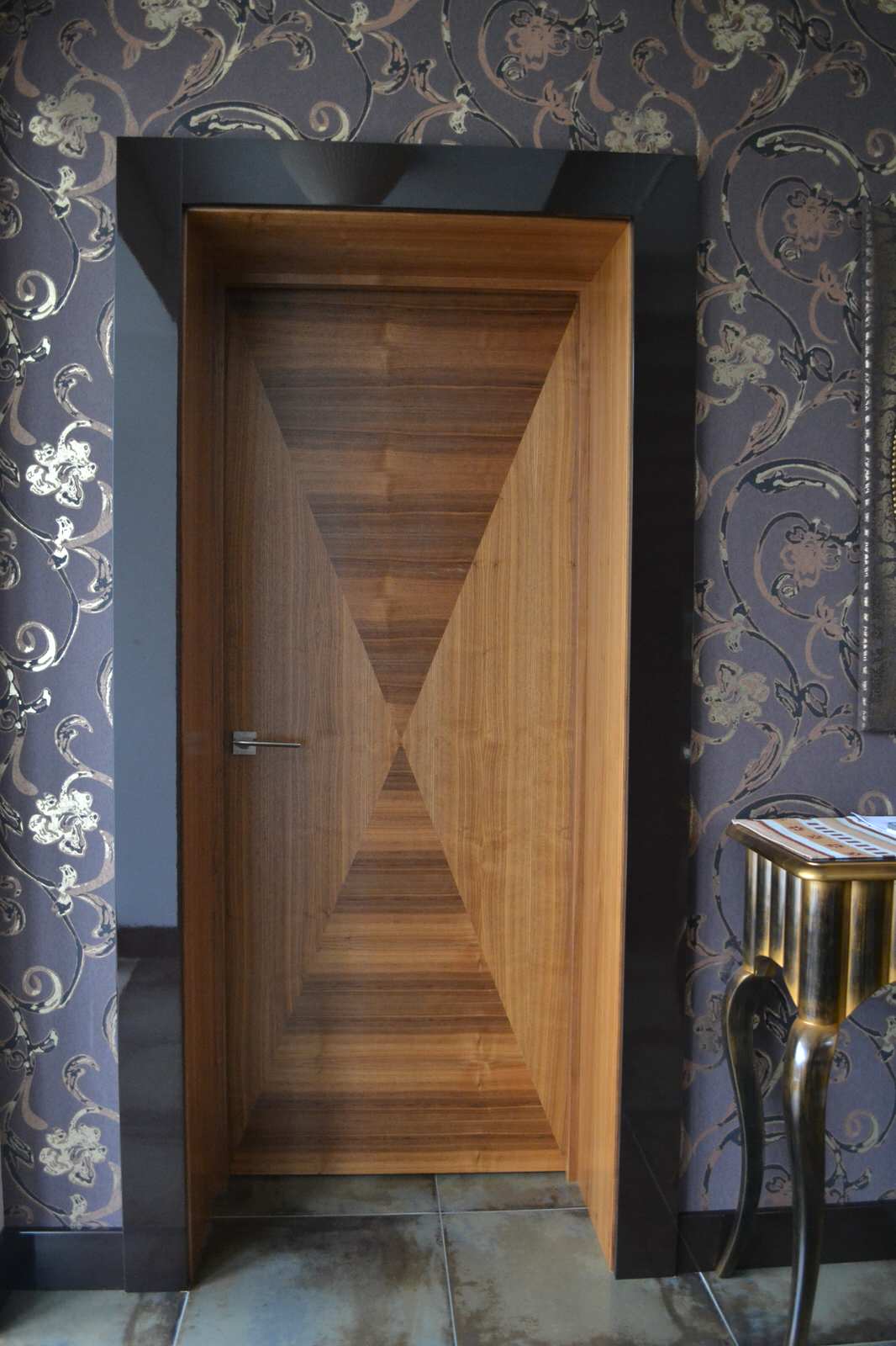 Двери мз массива