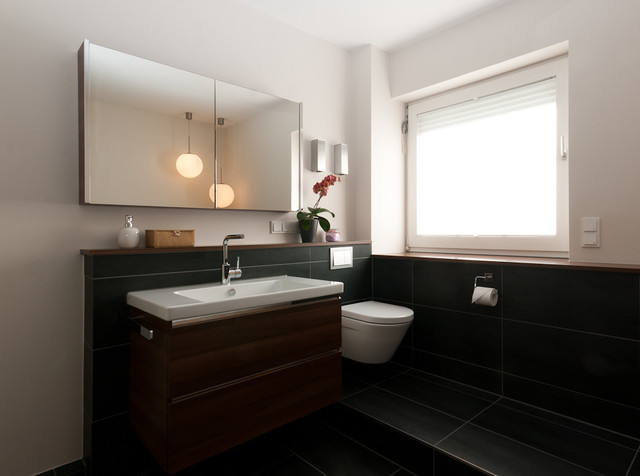 Wohnlicher Chic im Bad contemporaneo-stanza-da-bagno