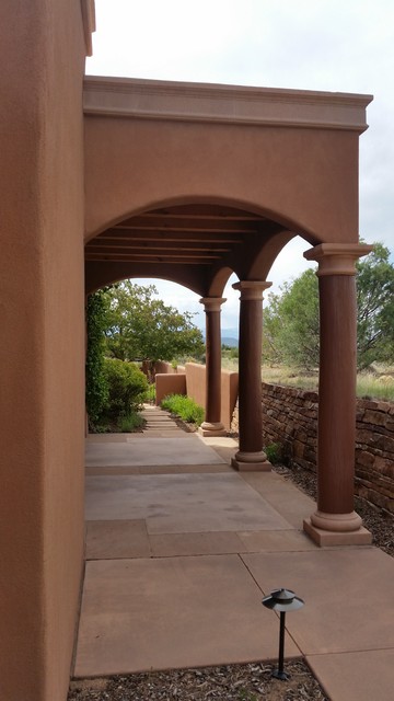 3 Generations, One House classico-portico