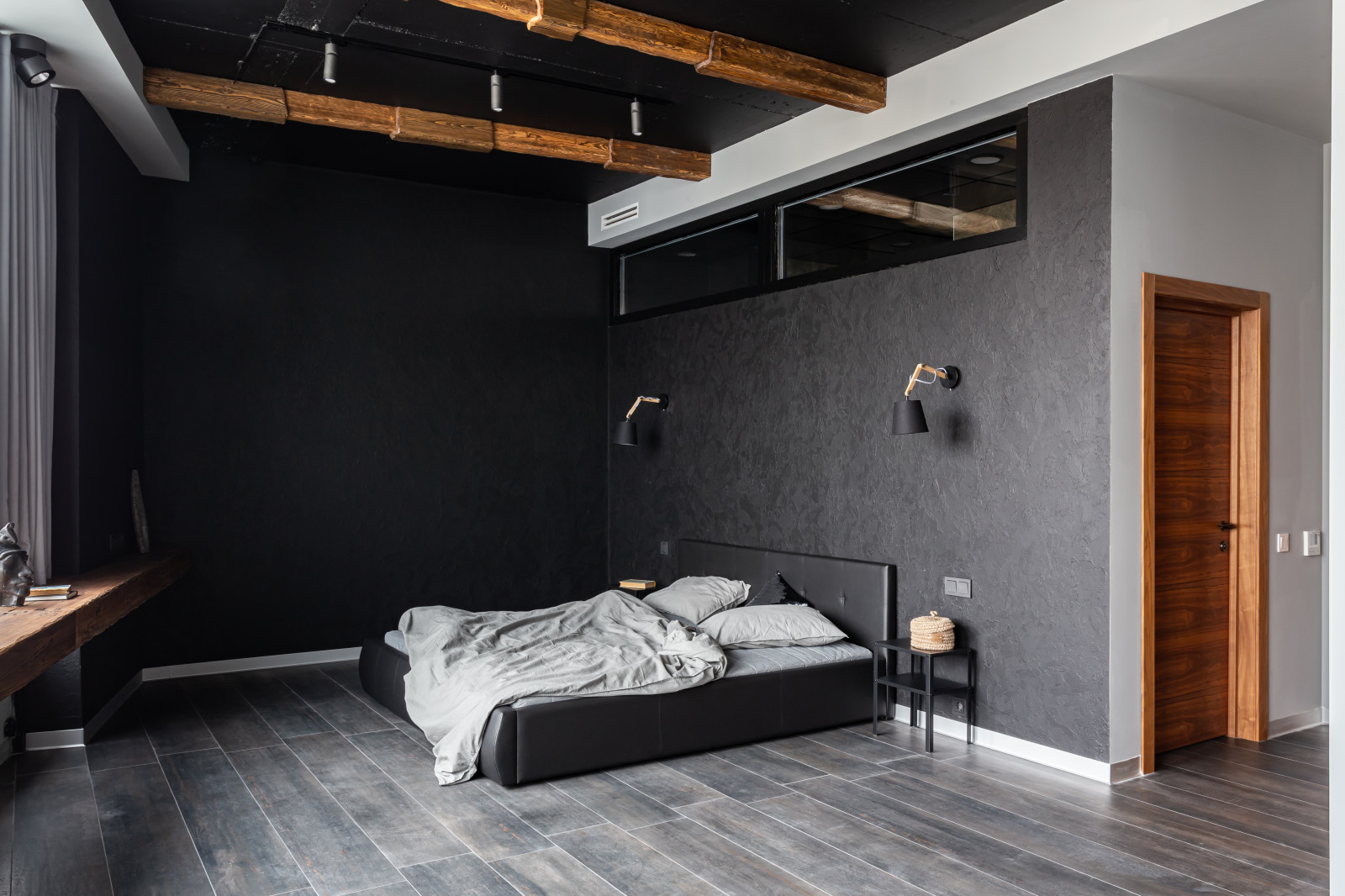 Квартира в черном