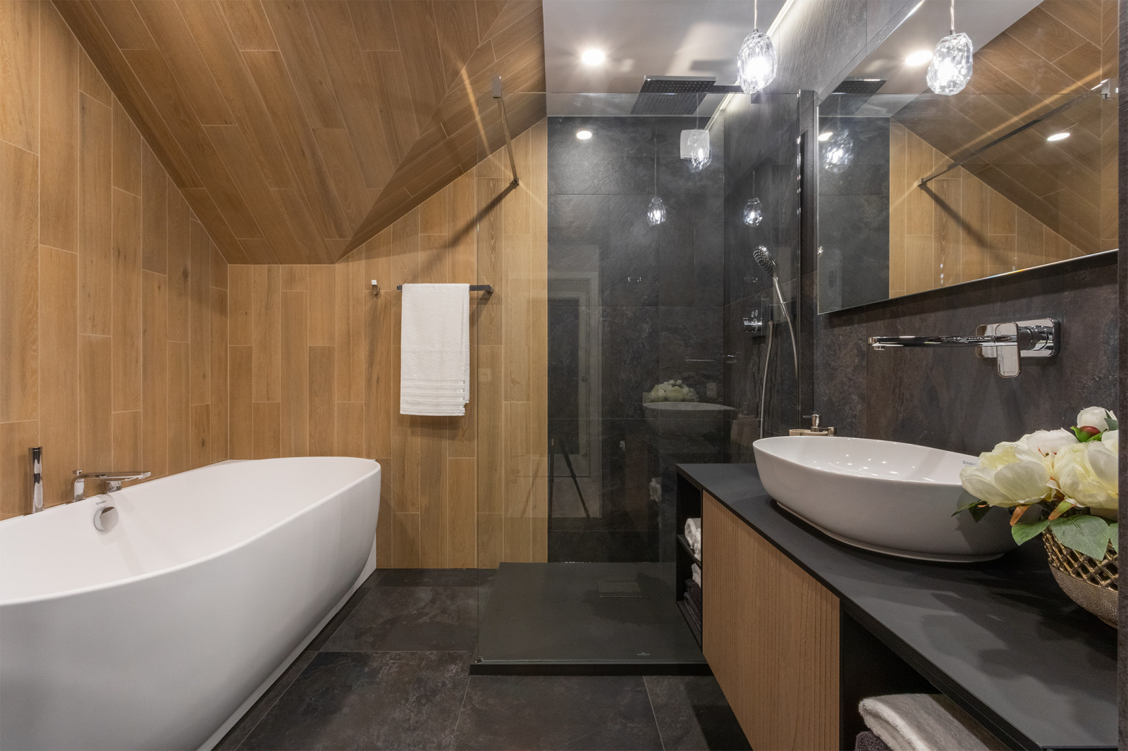 Интерьер двухуровневой квартиры в Калининграде.