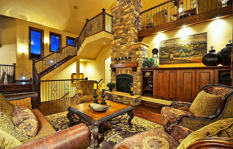 Transitional home design photo in Denver