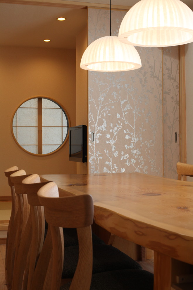 名古屋にある和風のおしゃれなダイニングの写真